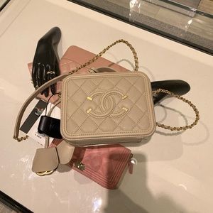CHANEL Small Light Beige Vanity Case